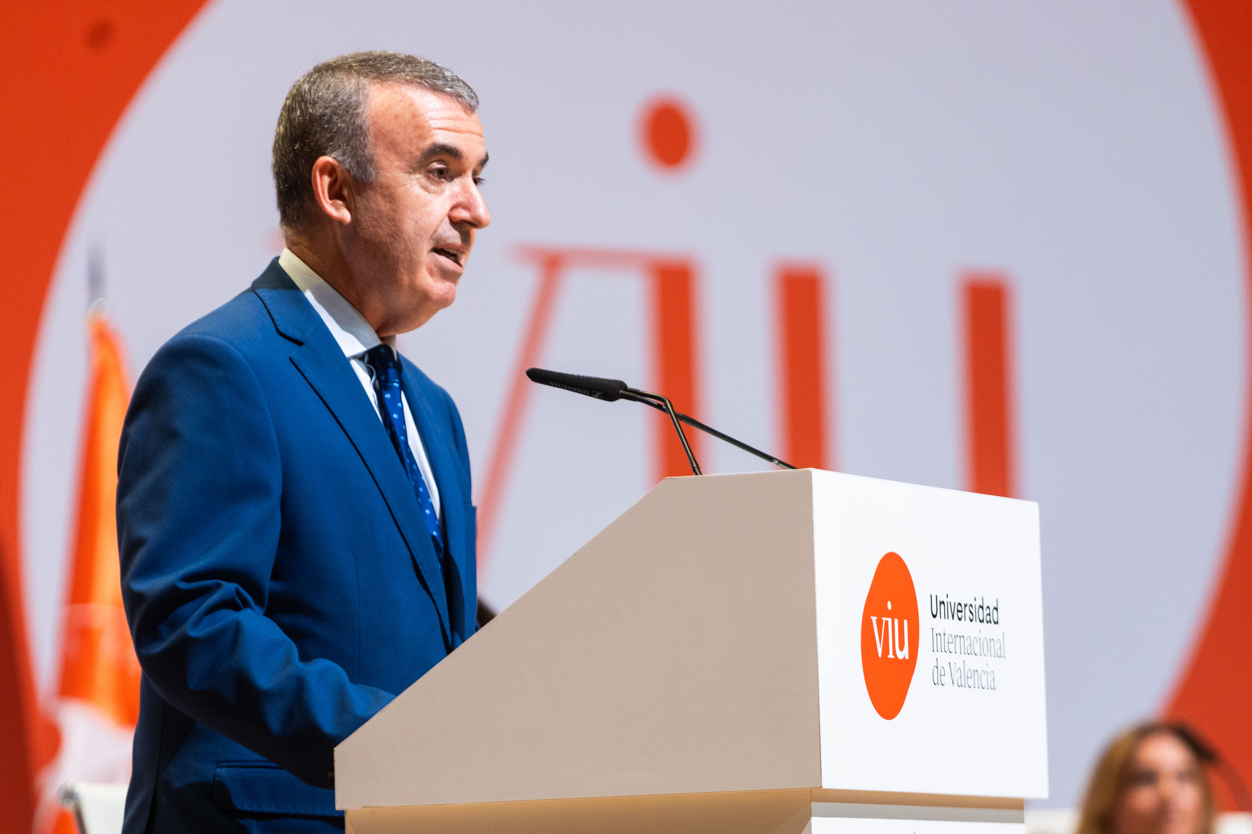 noticia-graduacion-viu-2025-1