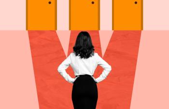 Mujer puertas