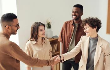 noticia-estudiar-escuela-negocios-card
