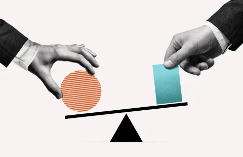 Collage manos usando un balancín