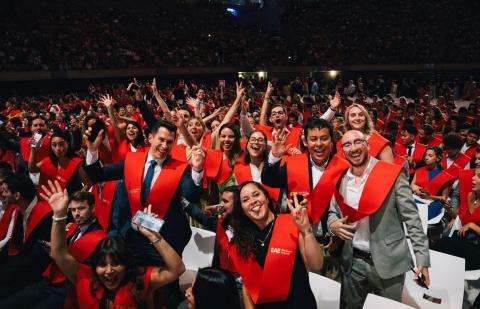 noticia-eae-bloomberg-2025