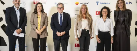 EAE- PREMIOS- MUJER2025