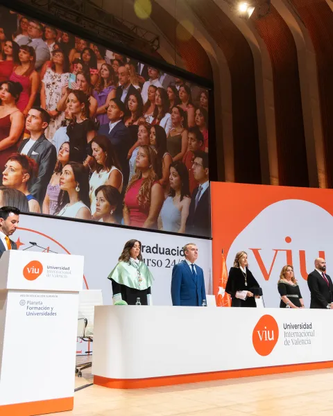 noticia-graduacion-viu-2025-2