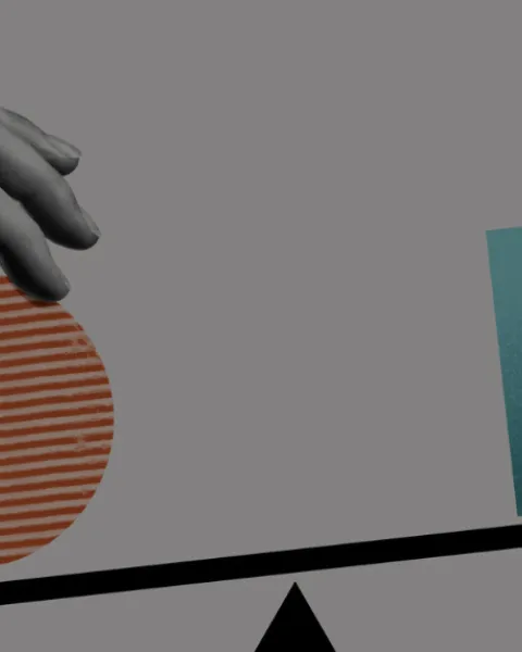 Banner collage manos usando un balancín