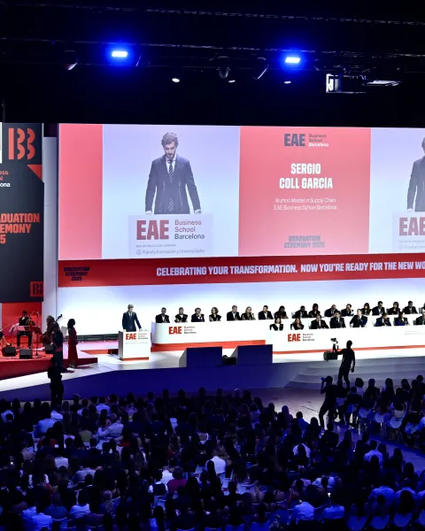 noticia-graduacion-eae-bcn-2025